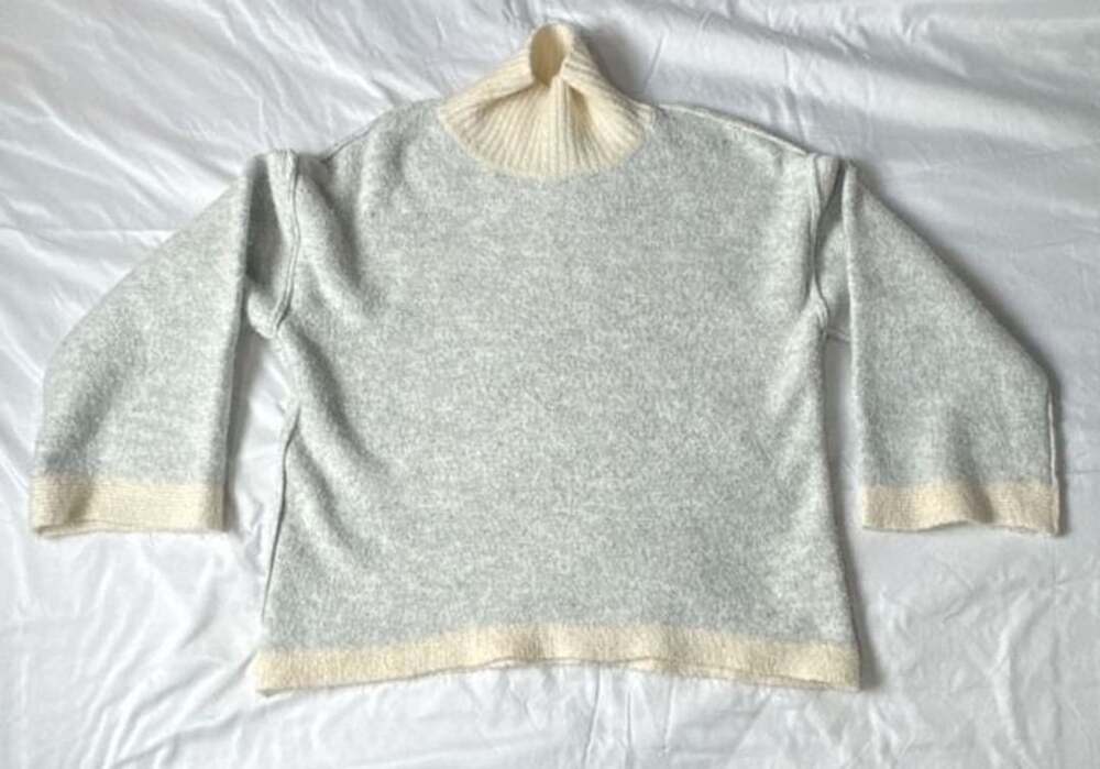 Pinch Turtleneck Sweater Size M Gray White Mock Neck